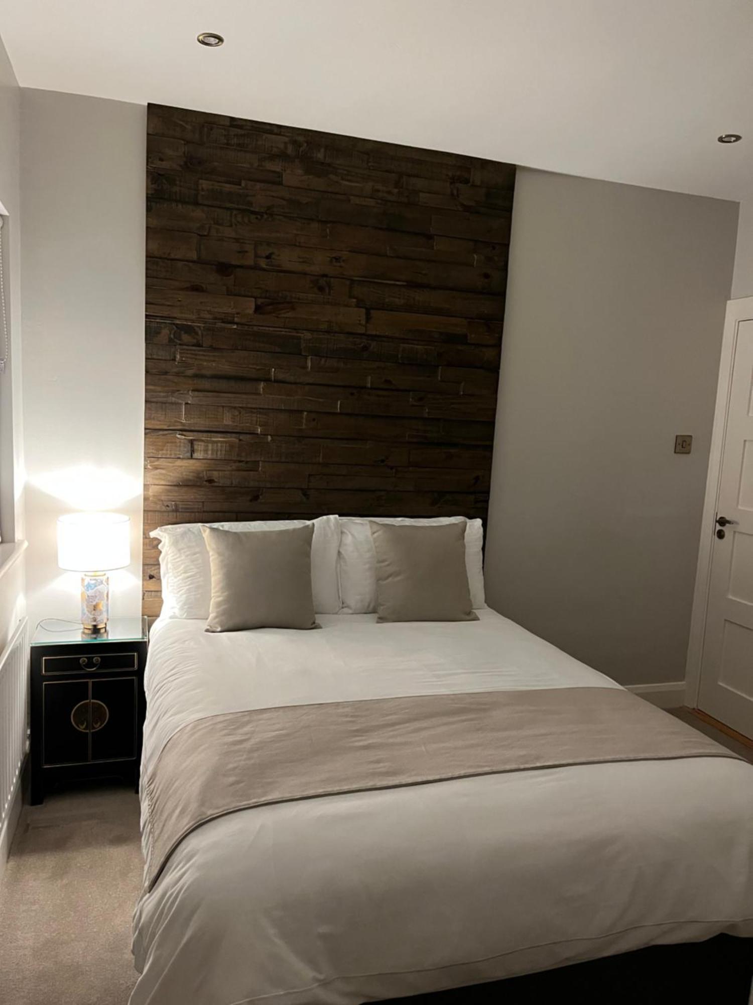 The Hillcrest, Luxury Accommodation In Castleblayney Town Екстериор снимка